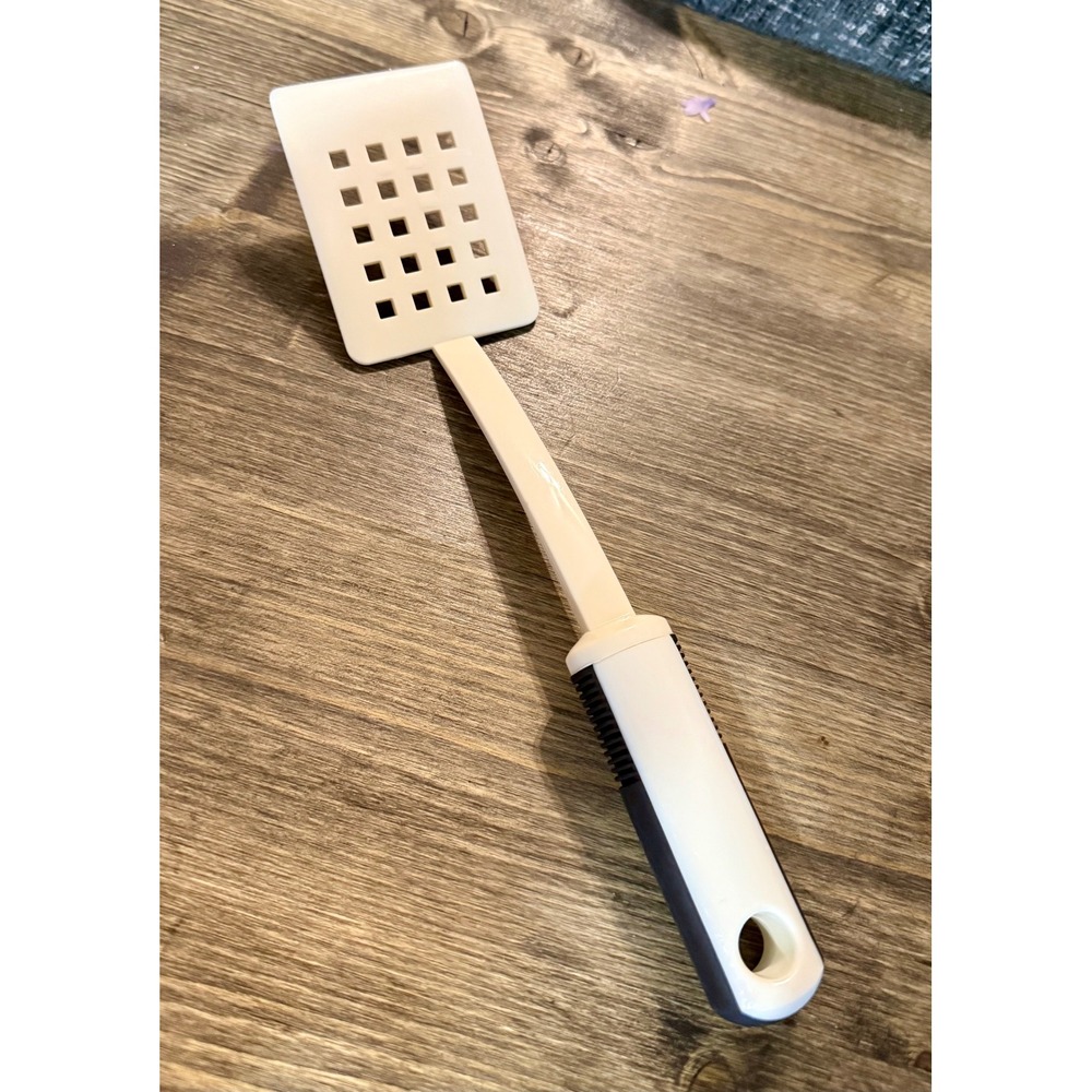 Slotted Turner Spatula Kitchen Tool White Nylon Excellent 12.5 Inch